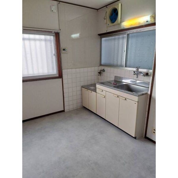 岸和田市春木旭町貸家 室内写真1