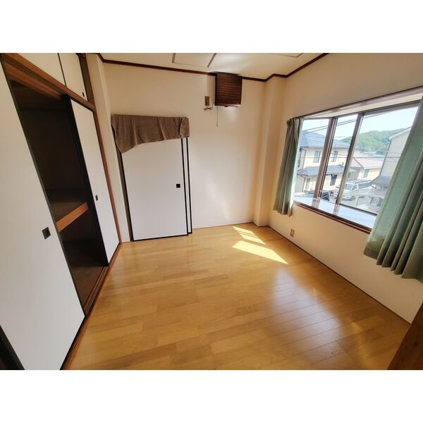 鈴蘭台南町2丁目マンション 室内写真1