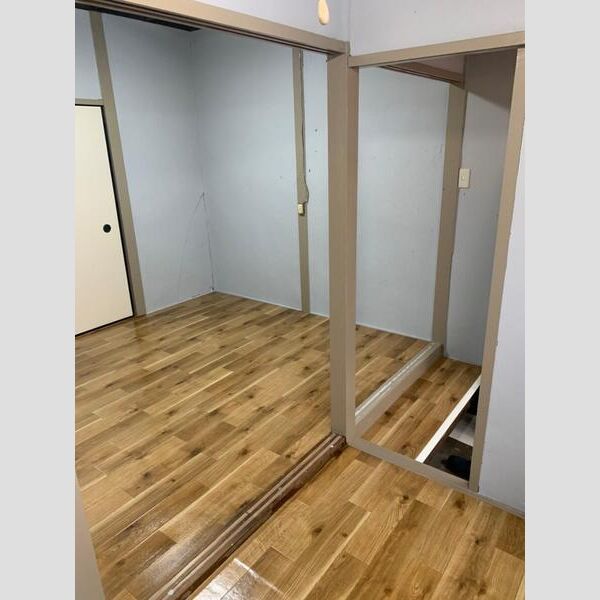 ツーイー寝屋川平屋 室内写真1