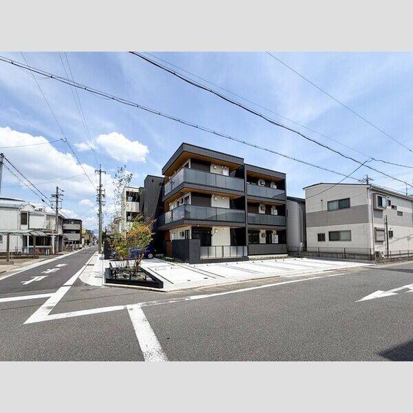 セレスティア草薙町 建物画像