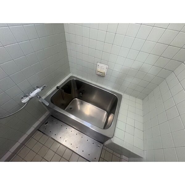 山手町4丁目戸建 室内写真2