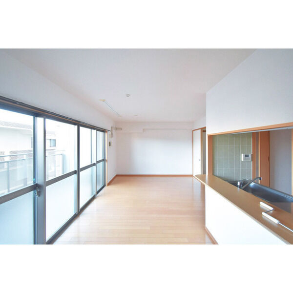 Minoo Hills 室内写真1