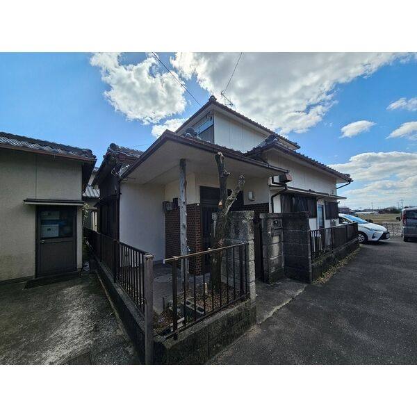 津島市上新田町三丁目戸建て