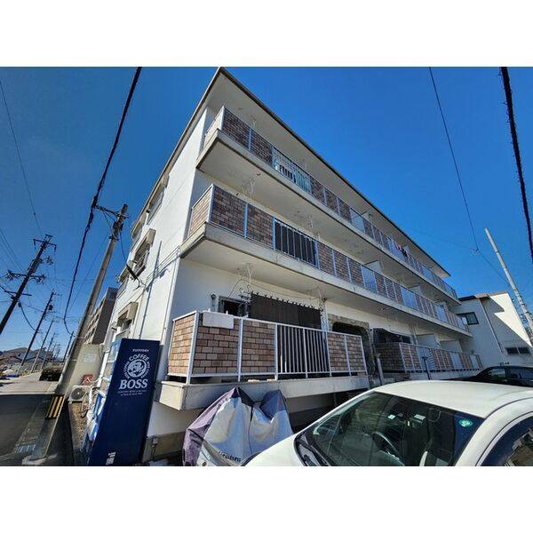ガーデン山内3 建物画像