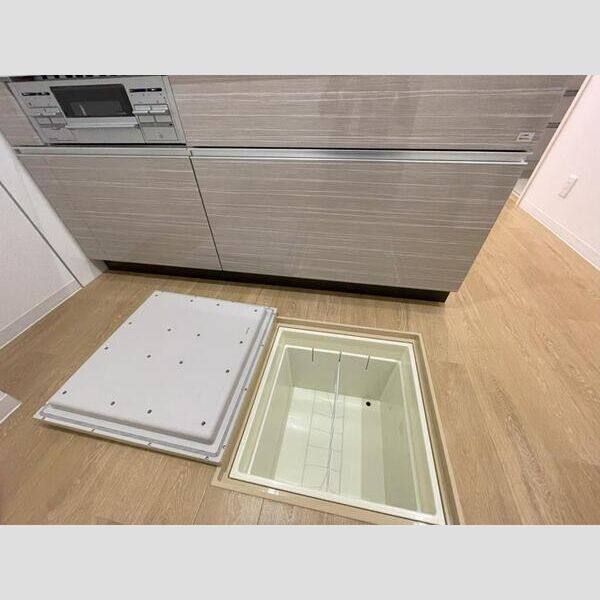 レヴィスタ茜部ウエスト 室内写真8