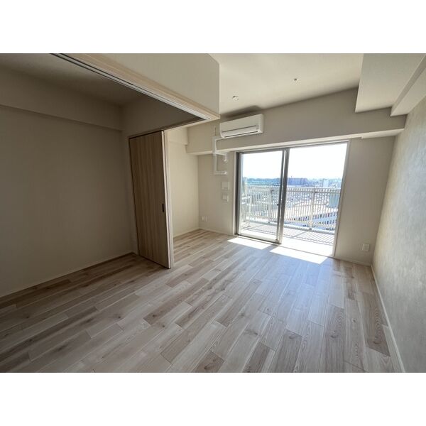 スプランディッド大阪EAST 室内写真1
