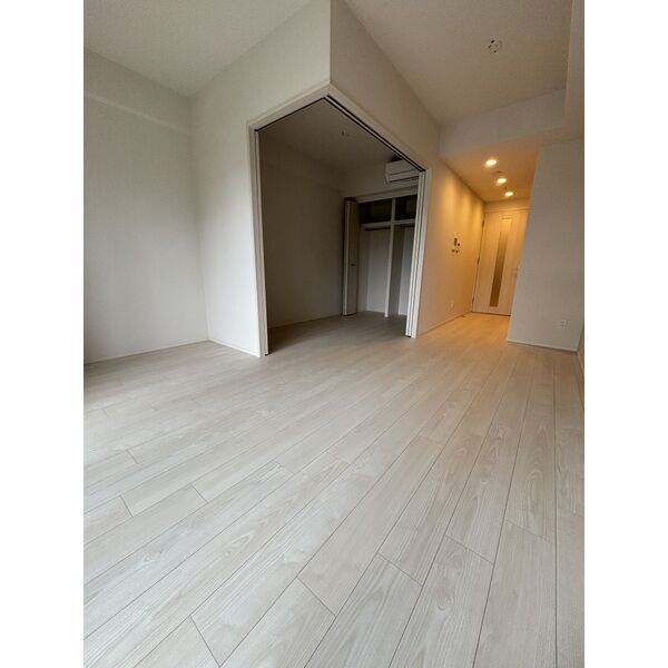 スプランディッド大阪EAST 室内写真1