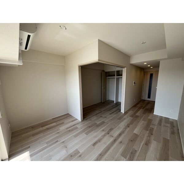 スプランディッド大阪EAST 室内写真1
