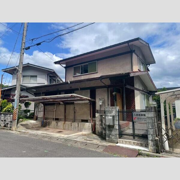 白鳥台貸家 建物画像