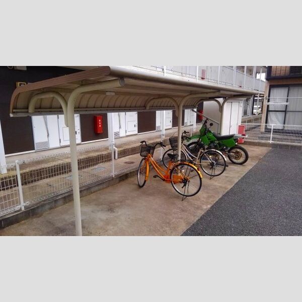 レオパレスアズール 室内写真7
