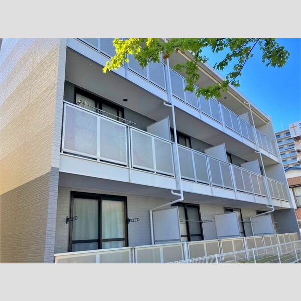 レオパレスおもひで 建物画像