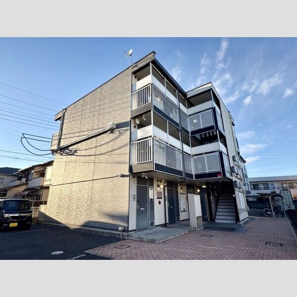 レオパレスサンクフルコート 建物画像