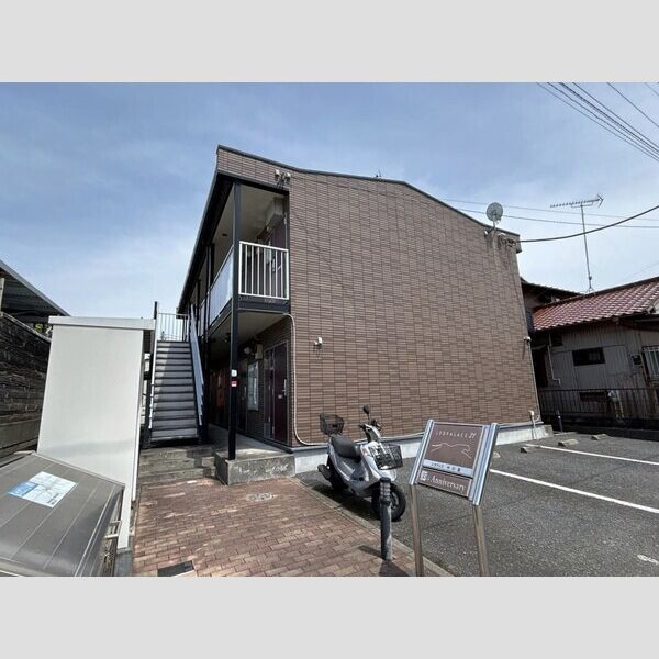 レオパレス中の島 建物画像