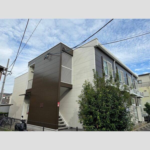 レオパレスWEST FORT 建物画像
