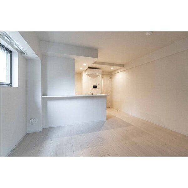 LUMIEC HONCHO WEST 室内写真1