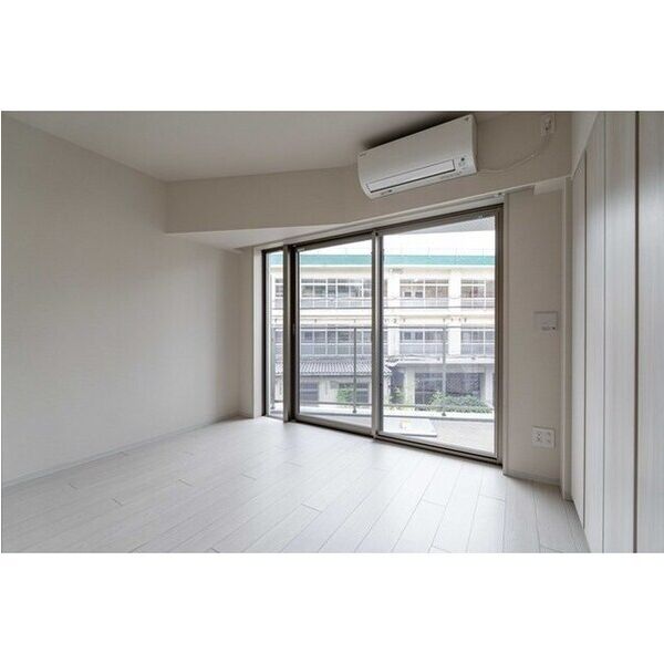 LUMIEC HONCHO WEST 室内写真7