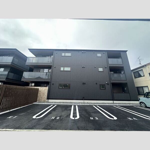 D crest新川N 建物画像