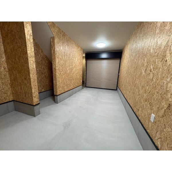 B-side Garage House 室内写真9