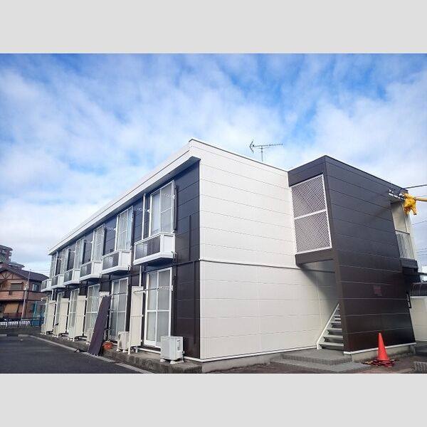 レオパレスフィレーツェ 建物画像
