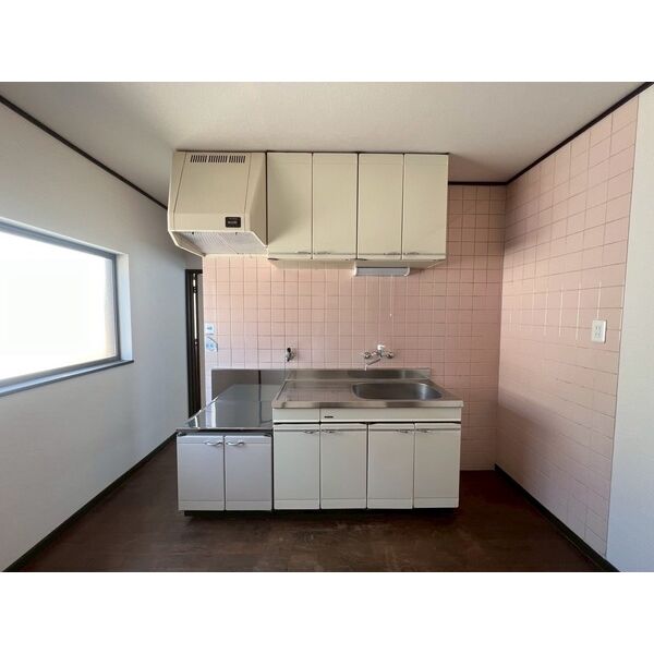 寝屋川市春日町店舗付き住宅 室内写真2
