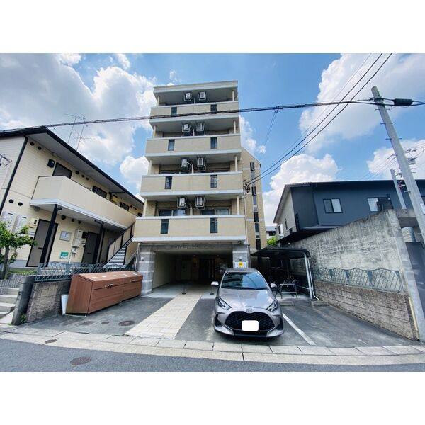 アールズコート本山イースト 建物画像
