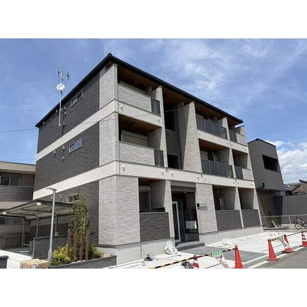 ラフレシール ウエスト 建物画像