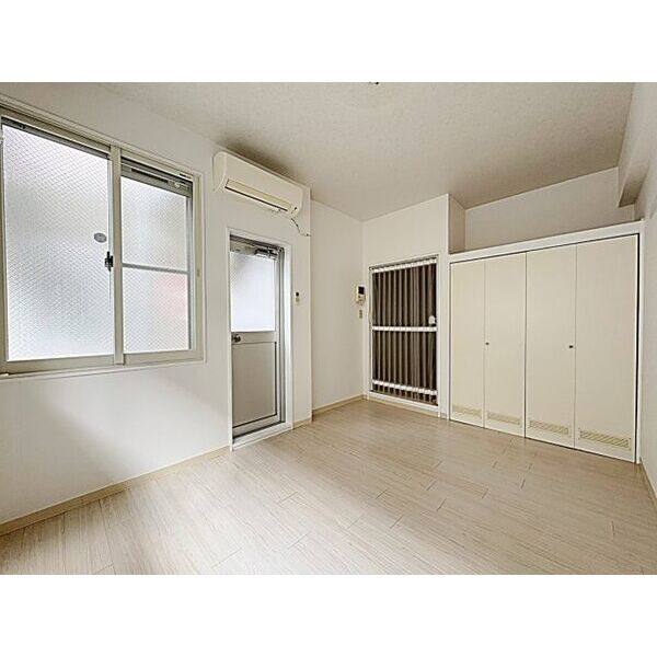 HOUSE LOKO 室内写真1
