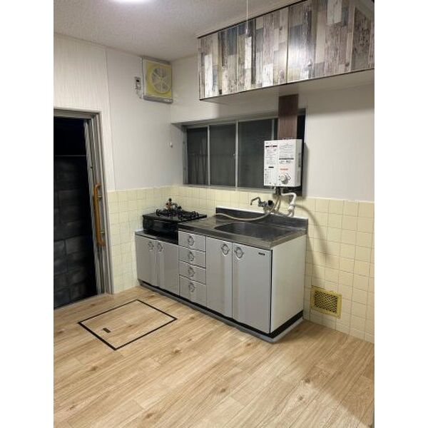 八尾市郡川5丁目戸建 室内写真2