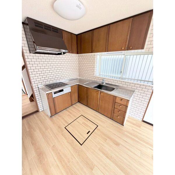 小針梅木戸建 室内写真1