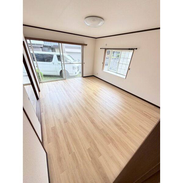 小針梅木戸建 室内写真3