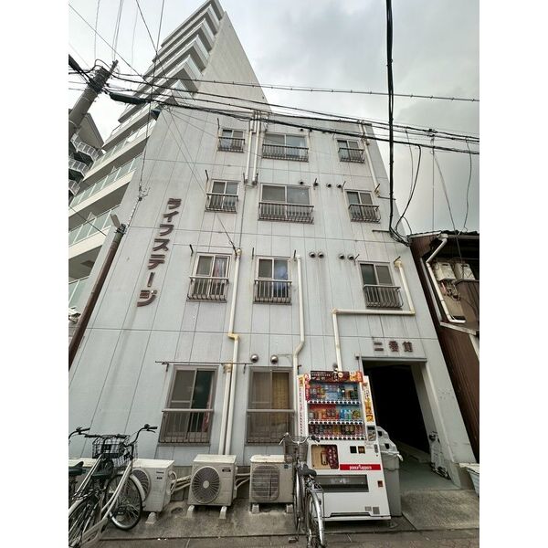 ライフステージ二番館 建物画像