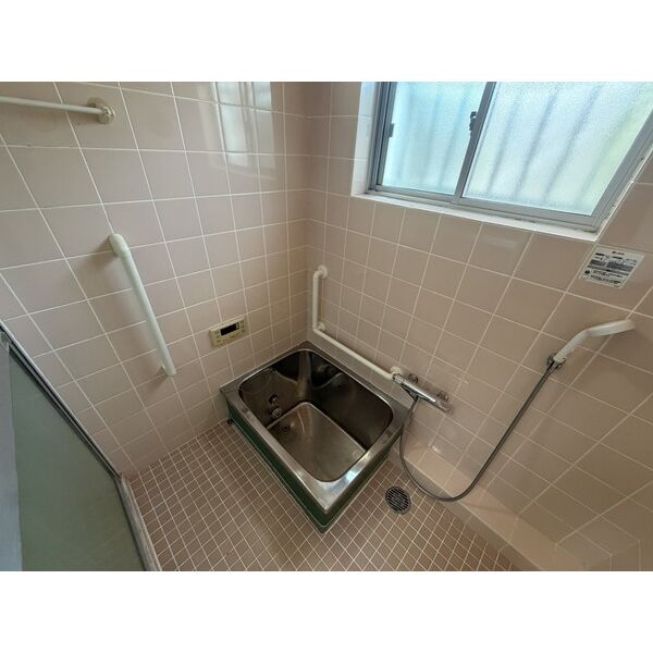 岩出市新田広芝戸建 室内写真1