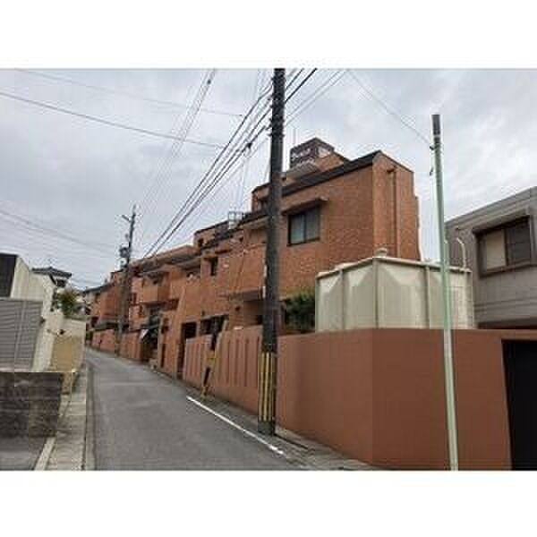 ライオンズマンション上社 建物画像