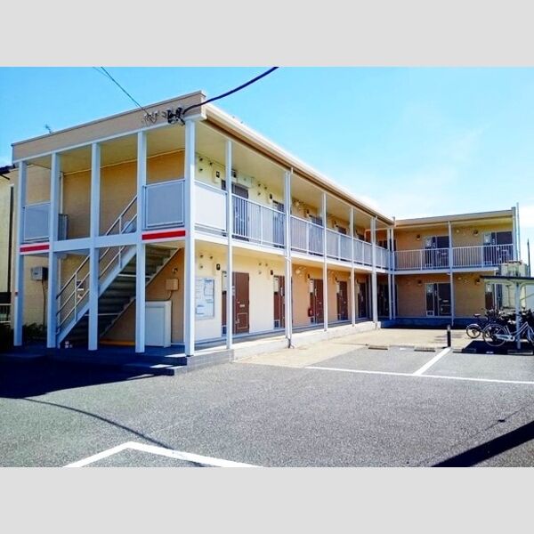 レオパレスなるとう 建物画像