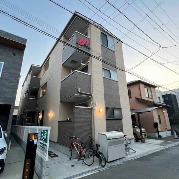 F asecia Dione 建物画像