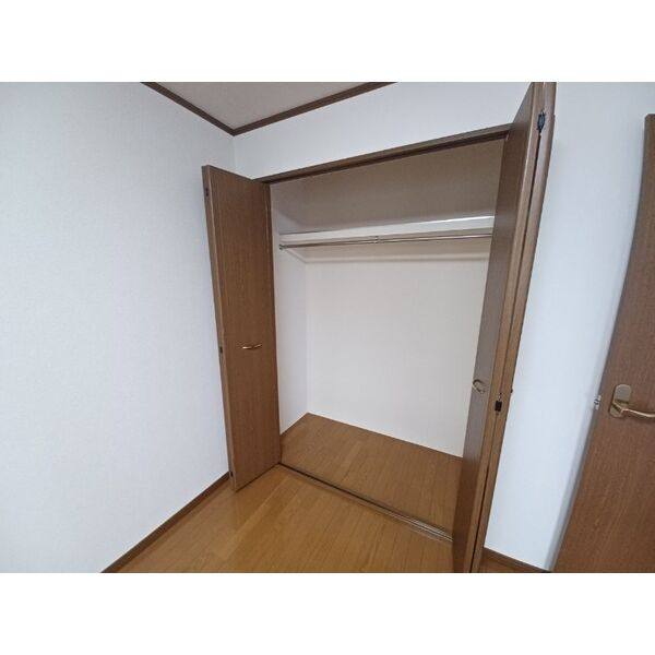 コーキア富洲原 室内写真8