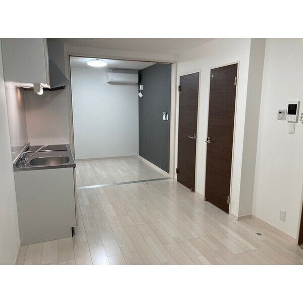 F asecia mira 室内写真1
