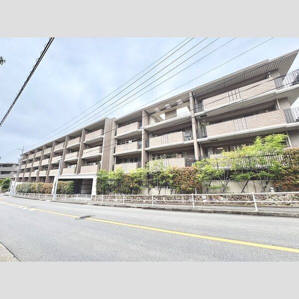 プラウド昭和楽園町 建物画像