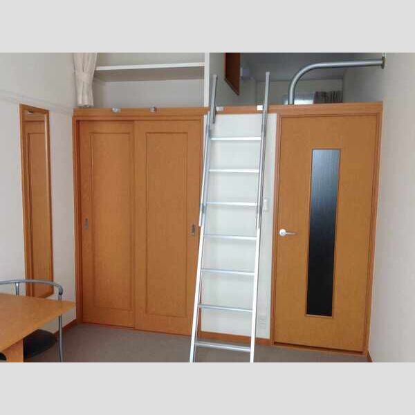レオパレスフォレスト町田 室内写真3