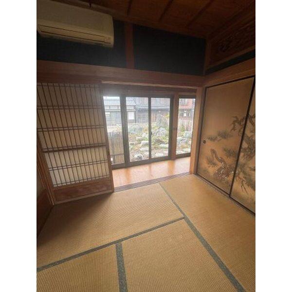 亀山市関町戸建 室内写真1