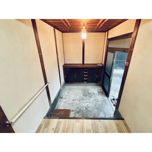 高砂市荒井町中町戸建 室内写真2