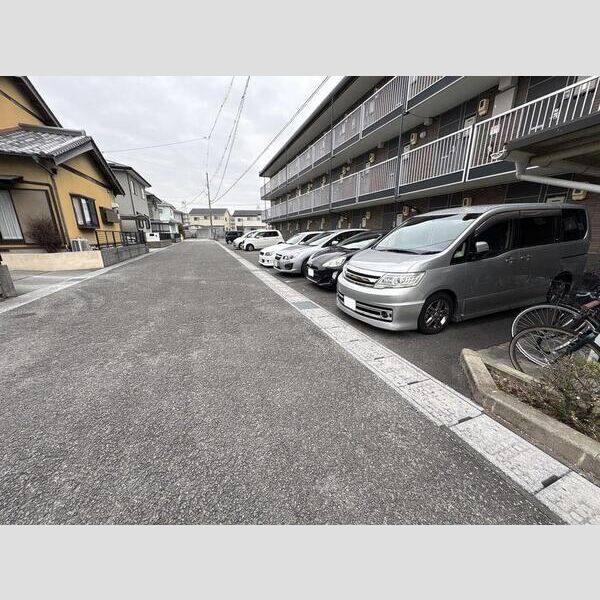 レオパレス日永東 室内写真3