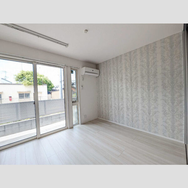 シャインソレイユ 室内写真1