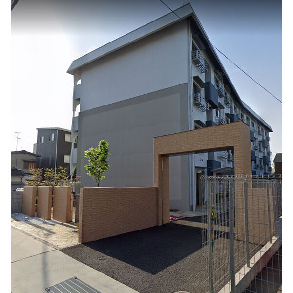 マンション東岡