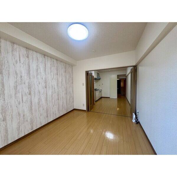 グロリアス本山 303号室号室 室内写真3