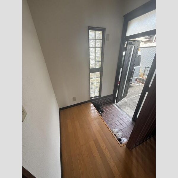 古屋一戸建て 室内写真1