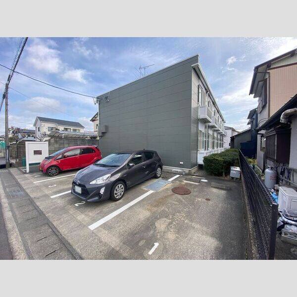 レオパレスGODDES師勝 建物画像