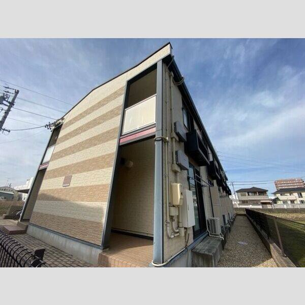 レオパレスプレミアムエステート 建物画像
