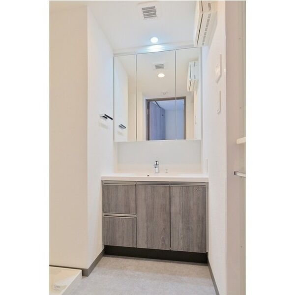 コンフォリア・リヴ板橋本町 室内写真4