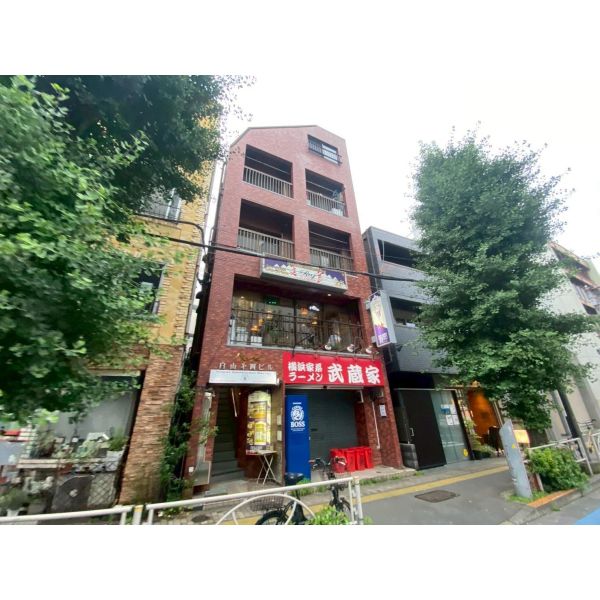 バンビ白山第4ビル 建物画像